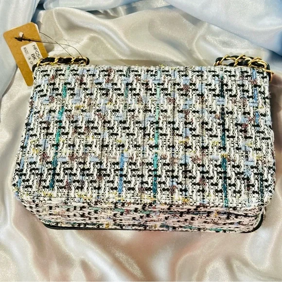 Chic Tweed Shoulder Bag with Gold Chain - Picture 9 of 12
